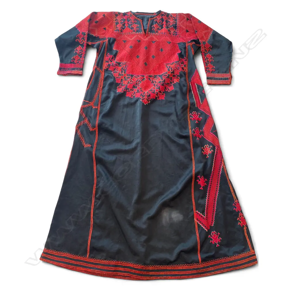 Silk dress, Image 1++